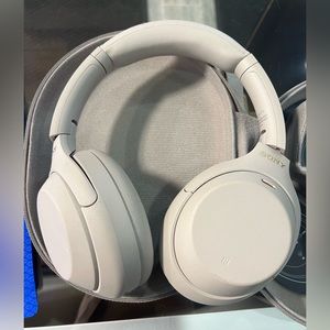 Sony Xm4 Silver/Cream